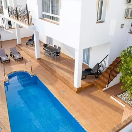 Brisas Del Mar 4, 365-rentals بيت للعطل *
